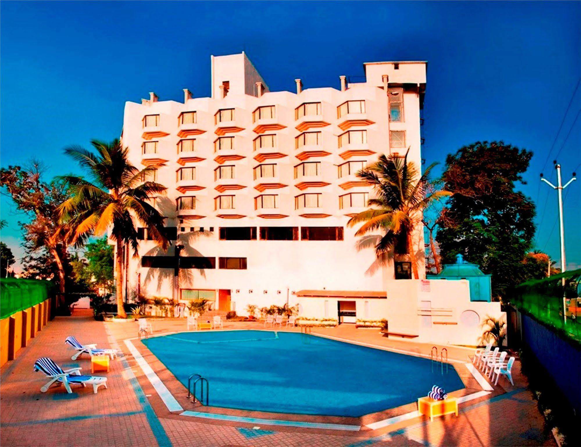 Hotel Vits Aurangabad Extérieur photo