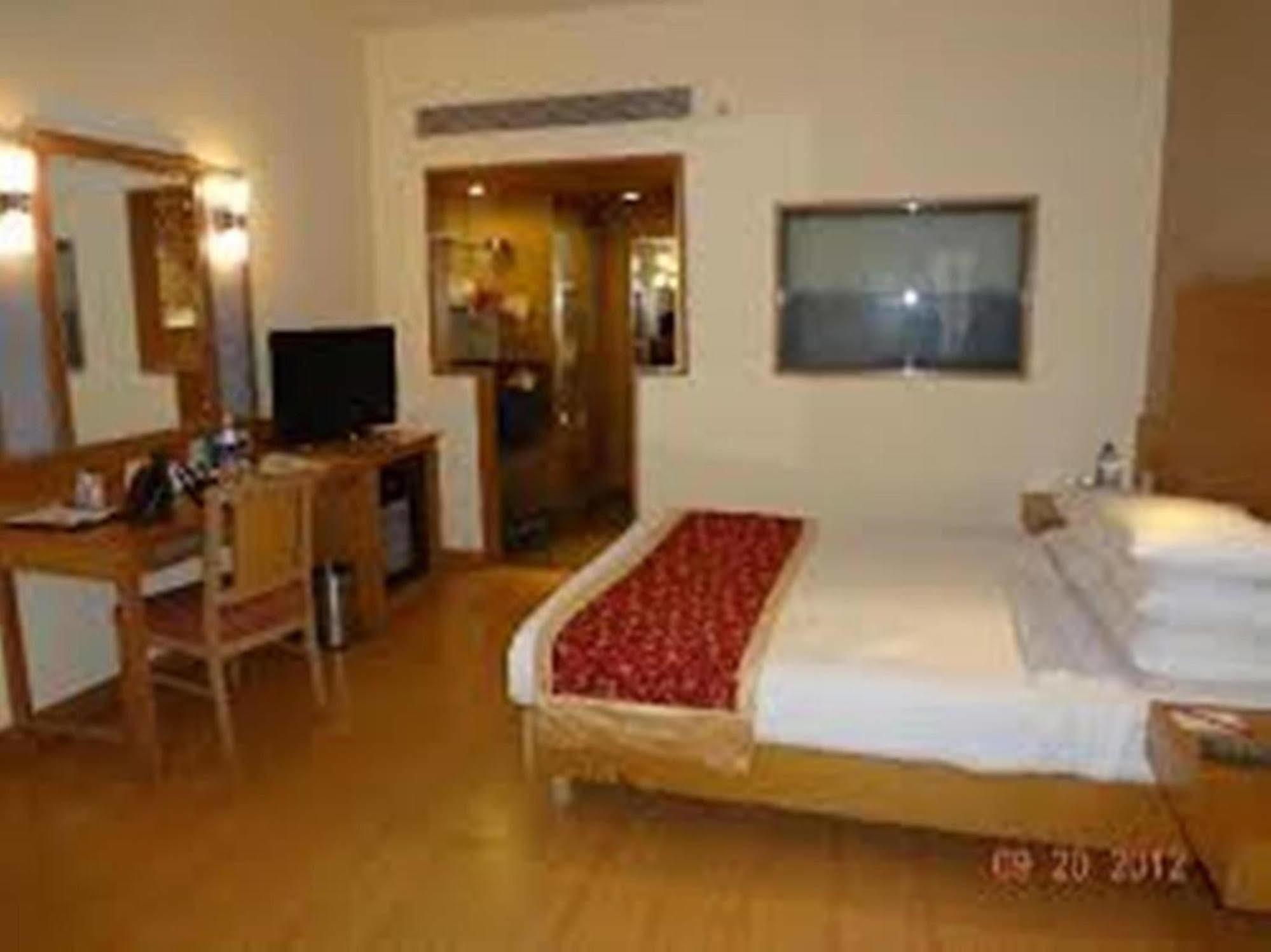Hotel Vits Aurangabad Extérieur photo